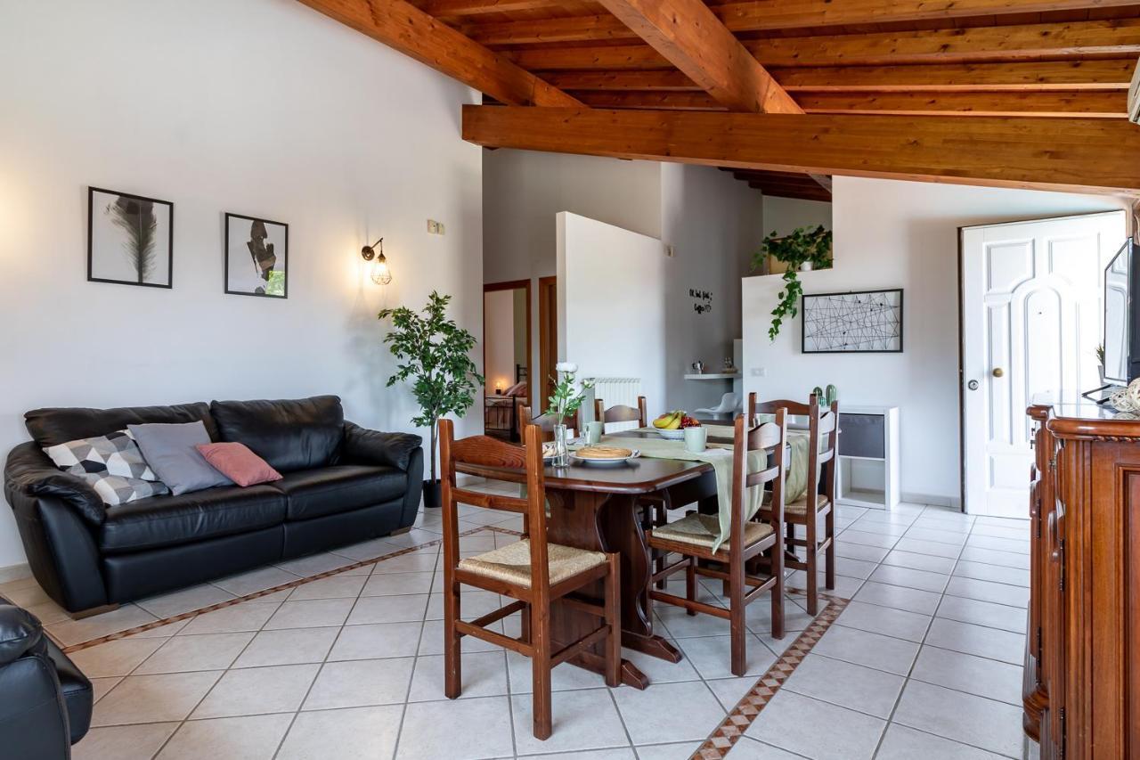 Villa Vacanze La Quercia Carbognano Buitenkant foto